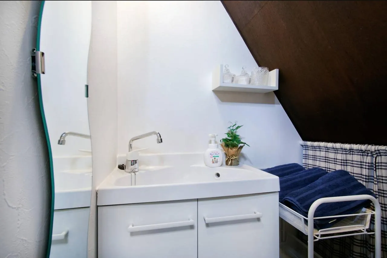 Zebrahouse Dekijima Villa Osaka 0*,  Japan