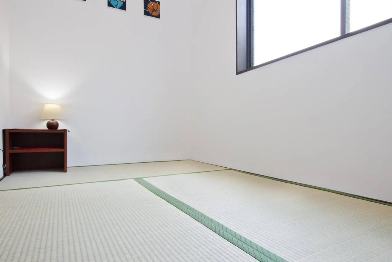 Villa Zebrahouse Dekijima Ōsaka Japan